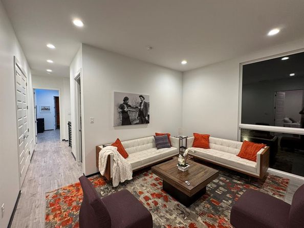 3415  Chihuahua Avenue , Dallas Texas 75212