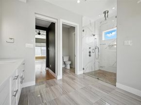 3200  Ross Avenue  1, Dallas Texas 75204