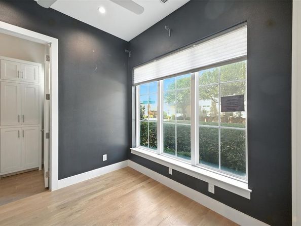3200  Ross Avenue  1, Dallas Texas 75204