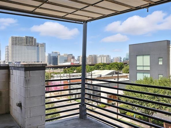 3200  Ross Avenue  1, Dallas Texas 75204