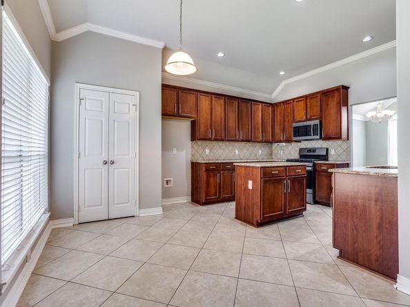 6701  Driftwood Lane , Rowlett Texas 75089
