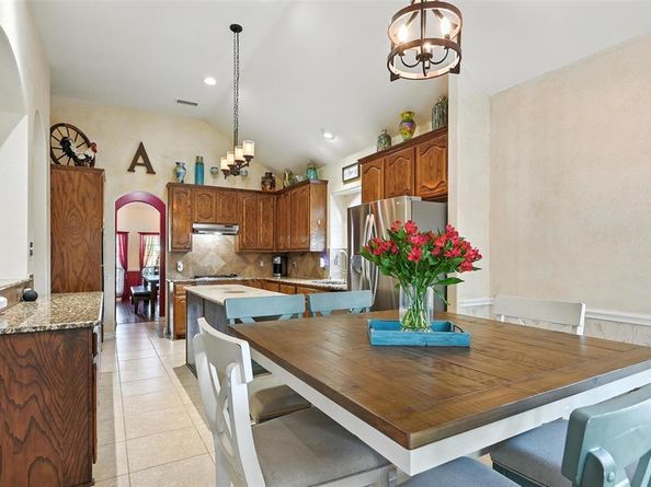 1008  Bell Oak Drive , Kennedale Texas 76060