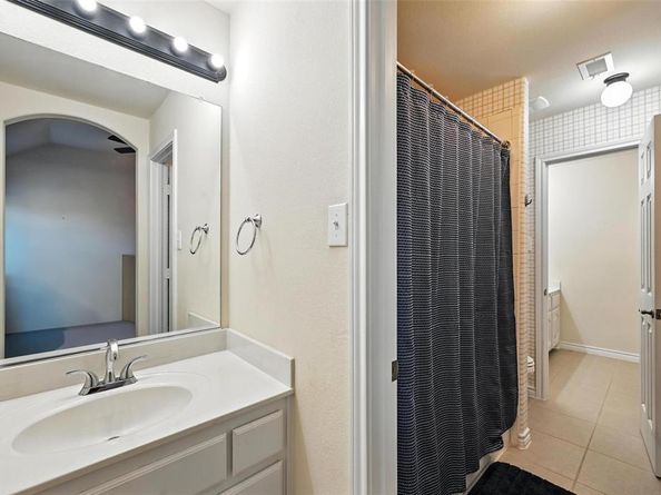 1008  Bell Oak Drive , Kennedale Texas 76060