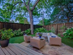 214 S Willomet Avenue , Dallas Texas 75208