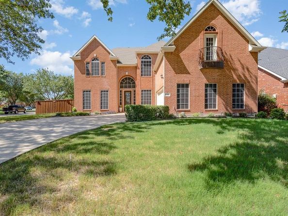 9201  Royal Burgess Drive , Rowlett Texas 75089