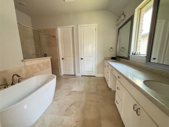 8137  Maybury  , The Colony Texas 75056