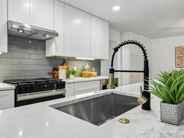 4303  Blackheath Road , Dallas Texas 75227