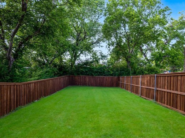 1919  Pollard Street , Dallas Texas 75208