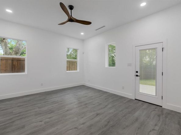 1919  Pollard Street , Dallas Texas 75208