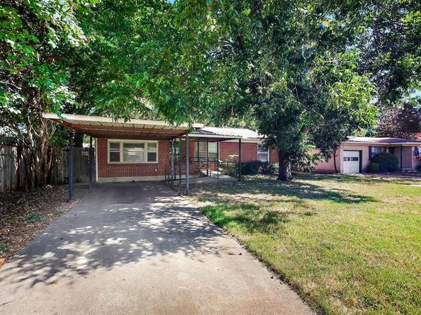 1004  Westway Street , Denton Texas 76201