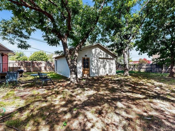 1004  Westway Street , Denton Texas 76201