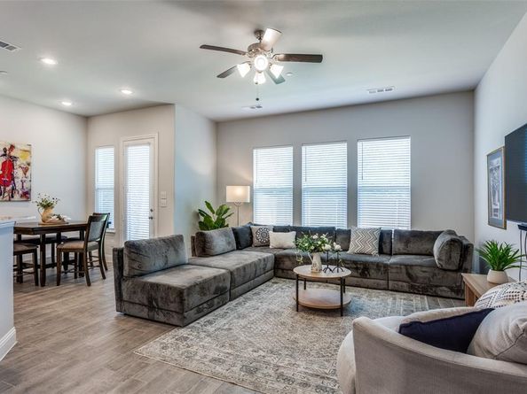 553  Hutchinson Lane , Lewisville Texas 75077