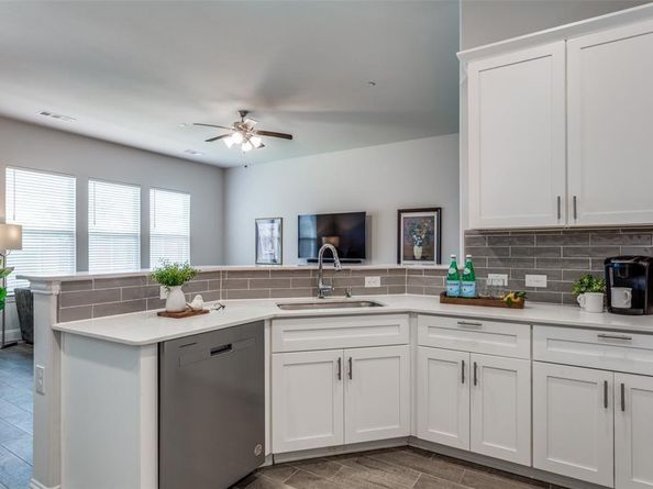 553  Hutchinson Lane , Lewisville Texas 75077