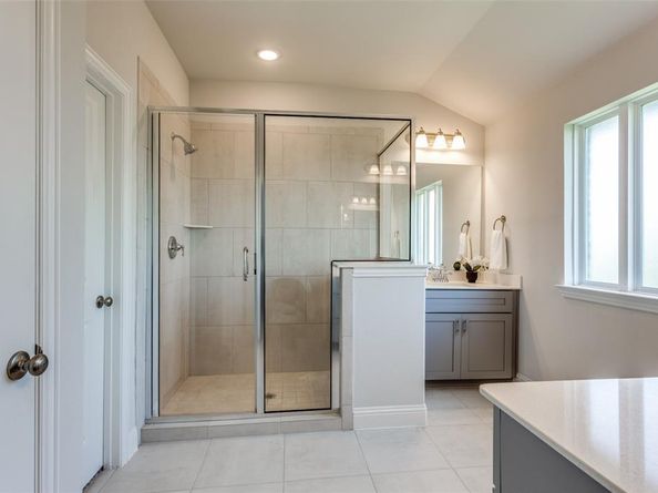 553  Hutchinson Lane , Lewisville Texas 75077