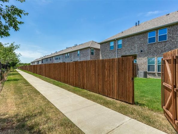 553  Hutchinson Lane , Lewisville Texas 75077