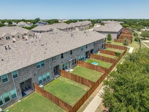 553  Hutchinson Lane , Lewisville Texas 75077