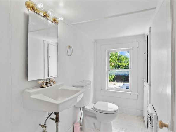 2701  Benbrook Boulevard , Fort Worth Texas 76109