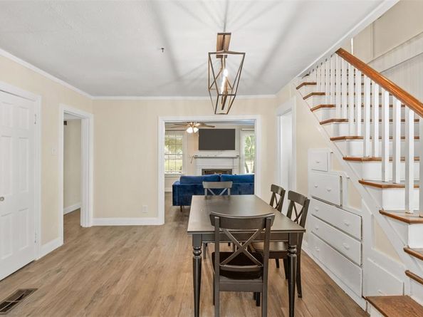 2701  Benbrook Boulevard , Fort Worth Texas 76109