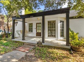 2701  Benbrook Boulevard , Fort Worth Texas 76109