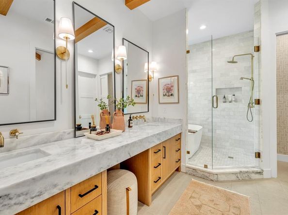 9715  Forestridge Circle , Dallas Texas 75238