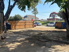 1929  Iroquois Street , Dallas Texas 75212