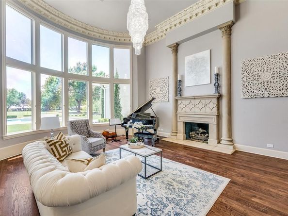 5230  Westgrove Drive , Dallas Texas 75248