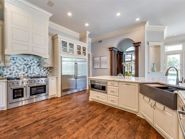 5230  Westgrove Drive , Dallas Texas 75248