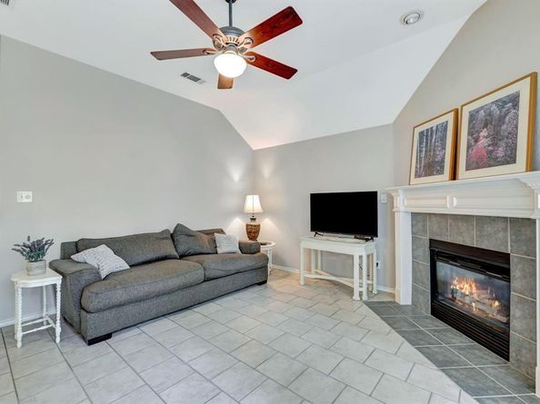 6311  Branch Hollow Lane , Arlington Texas 76001