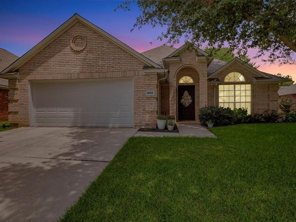 6311  Branch Hollow Lane , Arlington Texas 76001