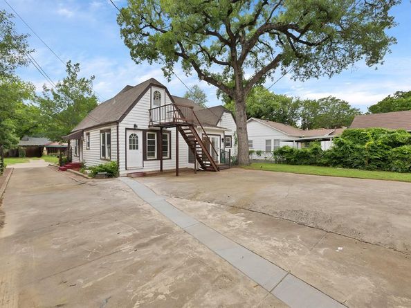 2529  Honeysuckle Avenue , Fort Worth Texas 76111