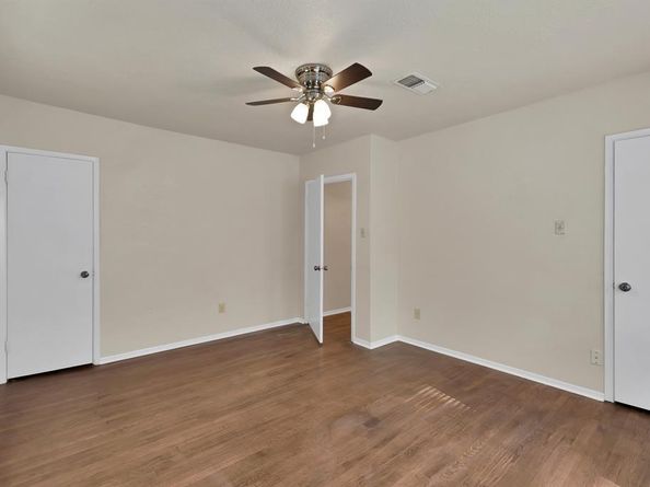 2529  Honeysuckle Avenue , Fort Worth Texas 76111