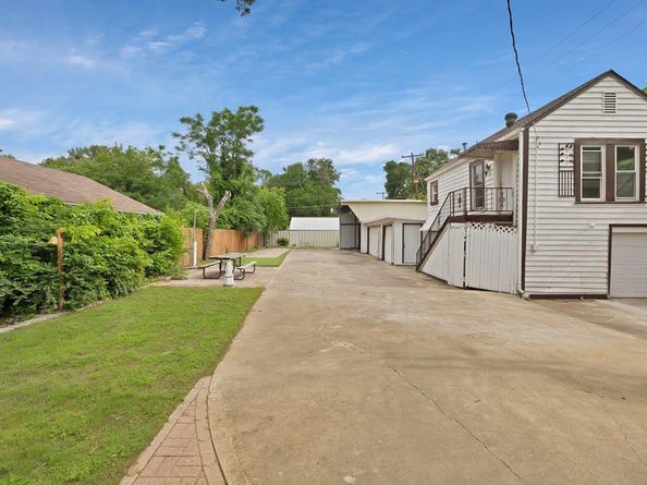 2529  Honeysuckle Avenue , Fort Worth Texas 76111