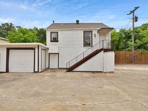 2529  Honeysuckle Avenue , Fort Worth Texas 76111