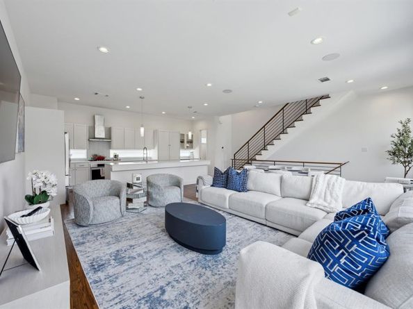 4980  Fuqua Street , Dallas Texas 75206