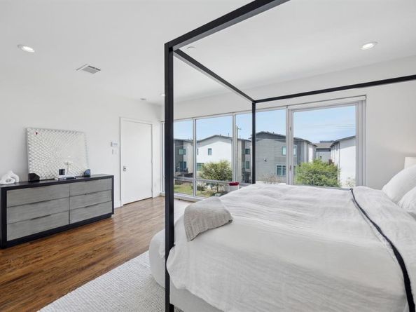 4980  Fuqua Street , Dallas Texas 75206