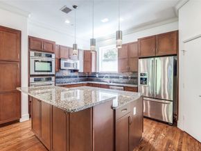 3200  Ross Avenue  15, Dallas Texas 75204