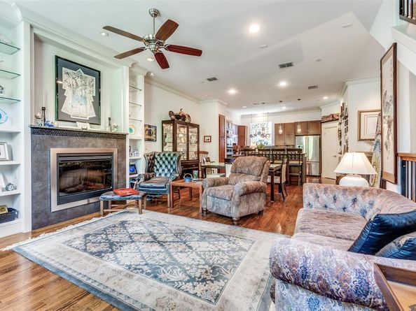 3200  Ross Avenue  15, Dallas Texas 75204