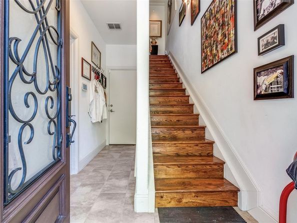 3200  Ross Avenue  15, Dallas Texas 75204
