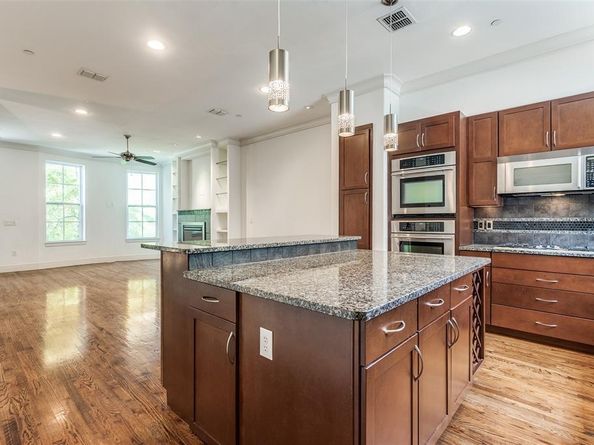 3200  Ross Avenue  15, Dallas Texas 75204