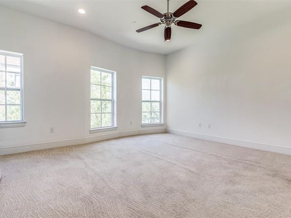 3200  Ross Avenue  15, Dallas Texas 75204