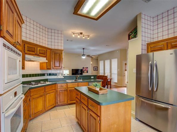 844  Bear Branch Court , Rockwall Texas 75087