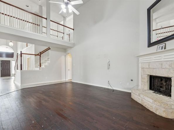 1500  Chateau Lane , Mansfield Texas 76063