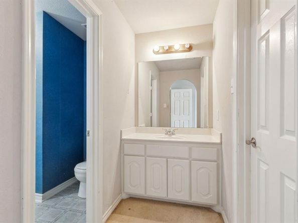 1500  Chateau Lane , Mansfield Texas 76063