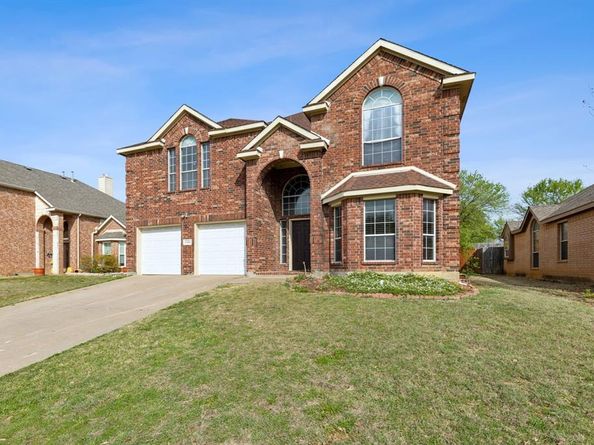 1500  Chateau Lane , Mansfield Texas 76063