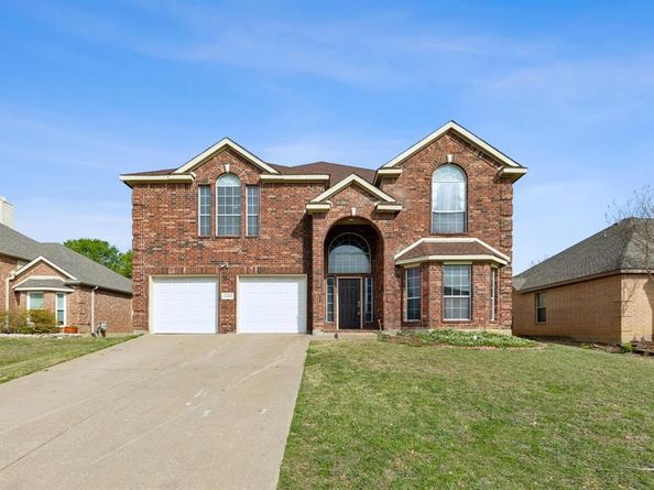 1500  Chateau Lane , Mansfield Texas 76063