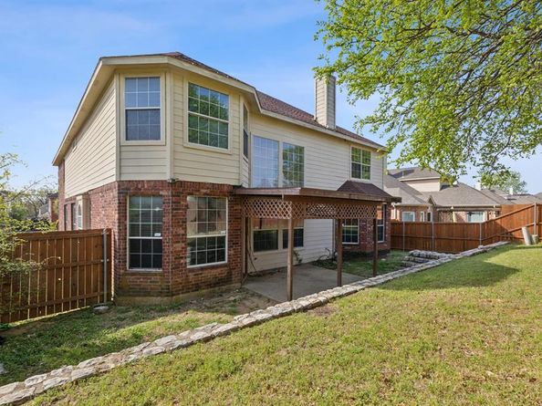 1500  Chateau Lane , Mansfield Texas 76063