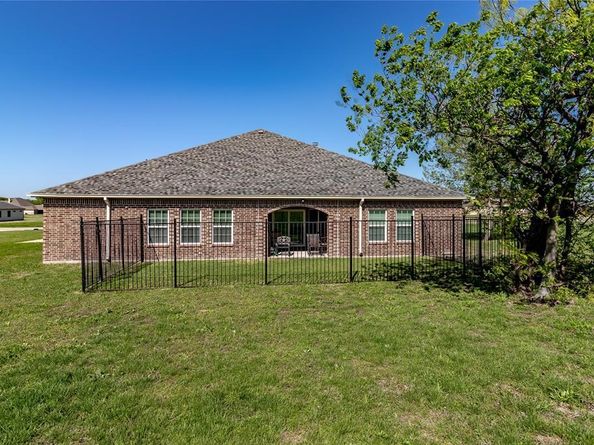 1614  Pebble Beach Lane , Cedar Hill Texas 75104