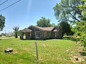 210 W  Ave A  , Garland Texas 75040