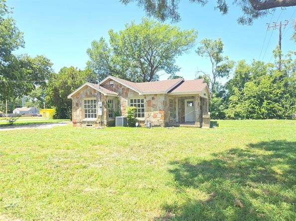 210 W  Ave A  , Garland Texas 75040