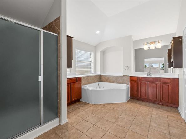 1310  Chestnut Hill Drive , Wylie Texas 75098